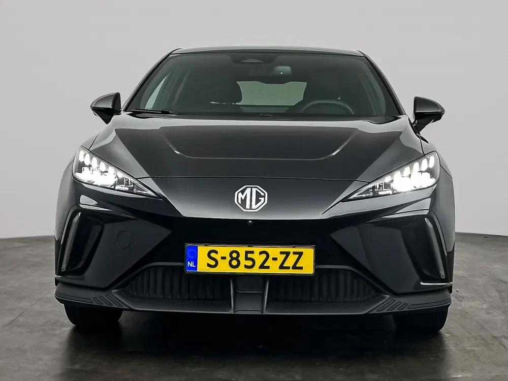 MG MG4 4 Luxury 64 kWh uit 2023, foto 8