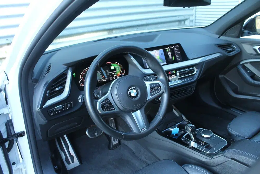 BMW 1-serie 118i 141pk High Executive Edition AUTOMAAT uit 2020, foto 11