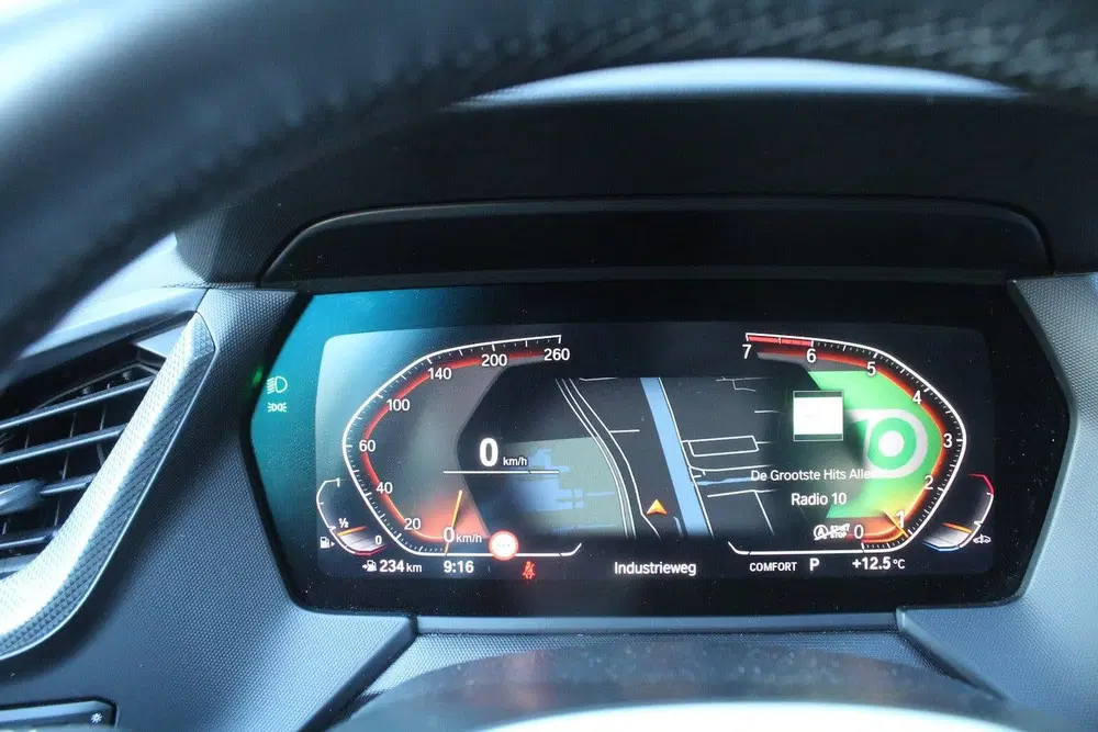 BMW 1-serie 118i 141pk High Executive Edition AUTOMAAT uit 2020, foto 12
