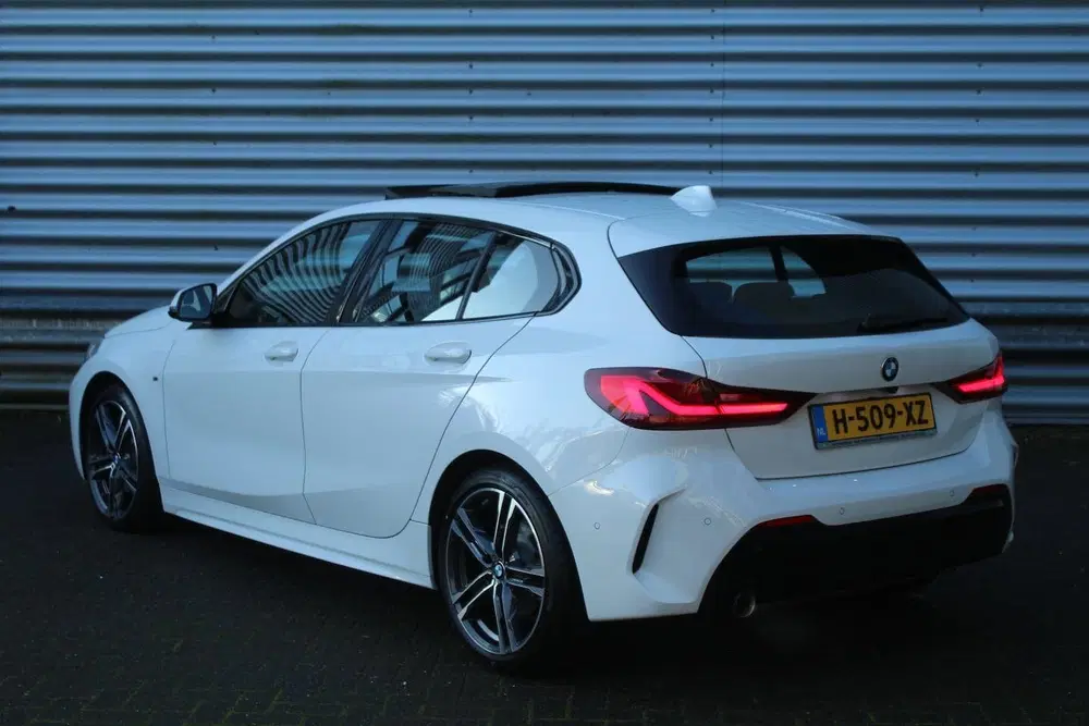 BMW 1-serie 118i 141pk High Executive Edition AUTOMAAT uit 2020, foto 7