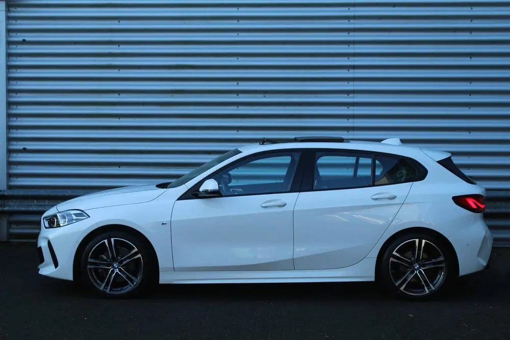 BMW 1-serie 118i 141pk High Executive Edition AUTOMAAT uit 2020, foto 8