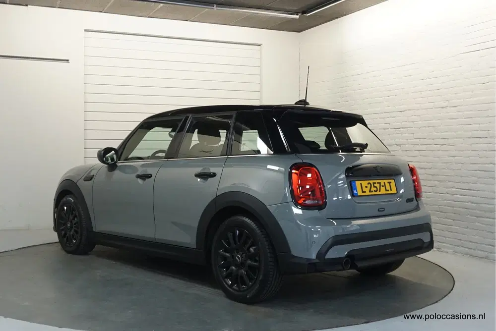 Mini Cooper 1.5 Cooper Carplay uit 2021, foto 3
