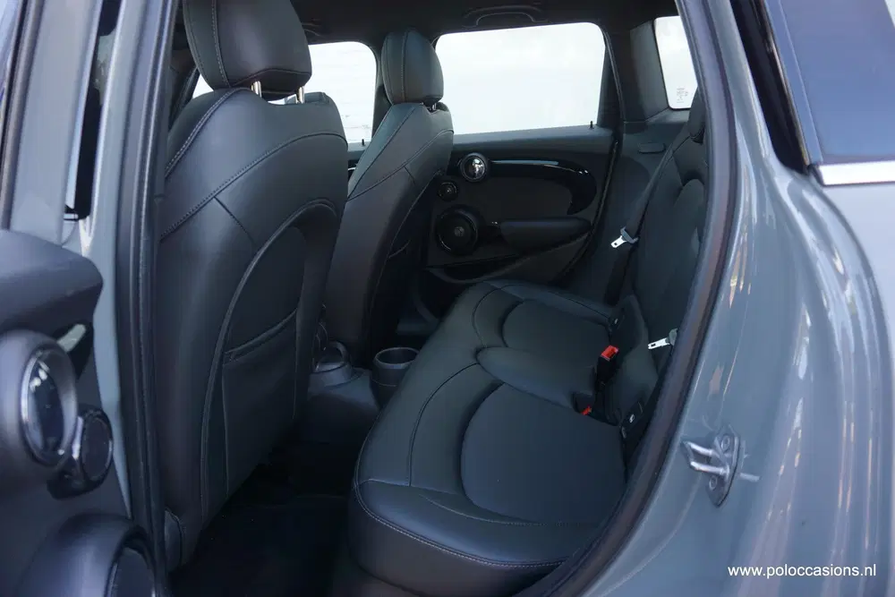 Mini Cooper 1.5 Cooper Carplay uit 2021, foto 6