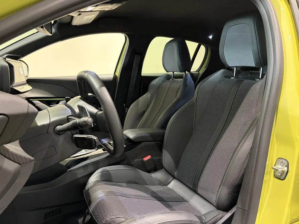 Peugeot 208 1.2 Hybrid 145 e-DCS6 GT NAVIGATIE uit 2026, foto 7