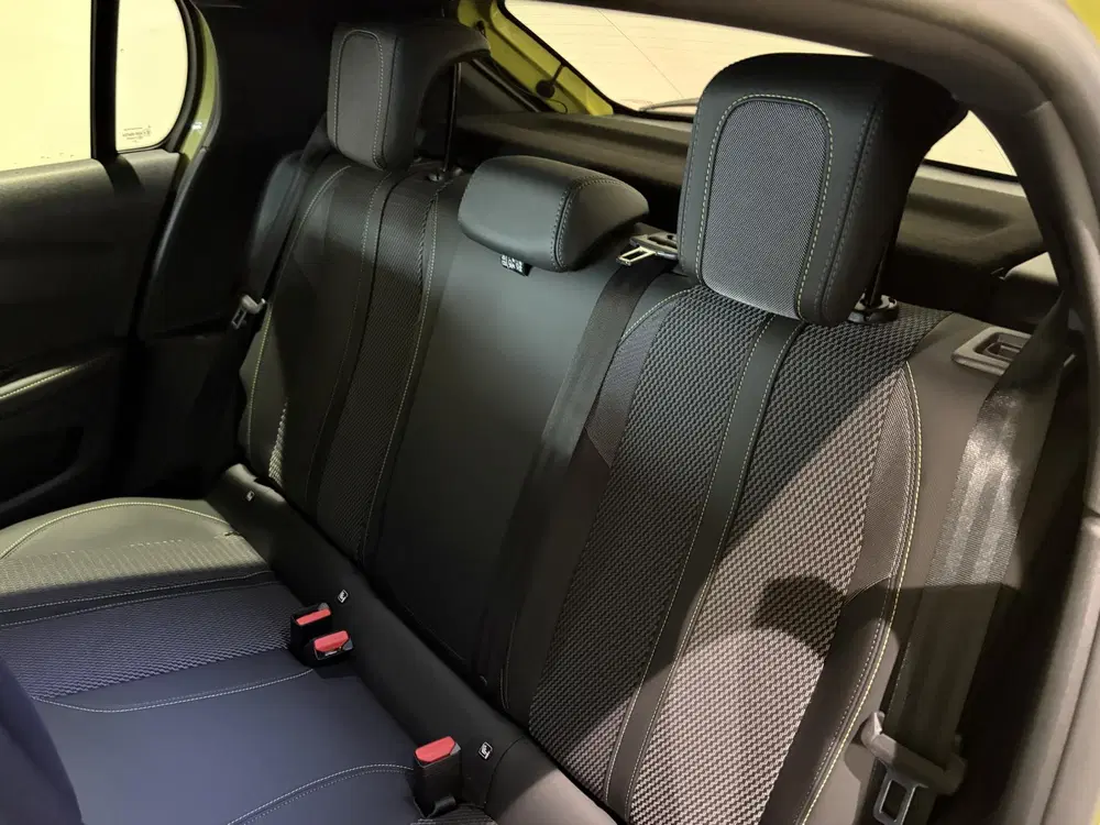 Peugeot 208 1.2 Hybrid 145 e-DCS6 GT NAVIGATIE uit 2026, foto 8