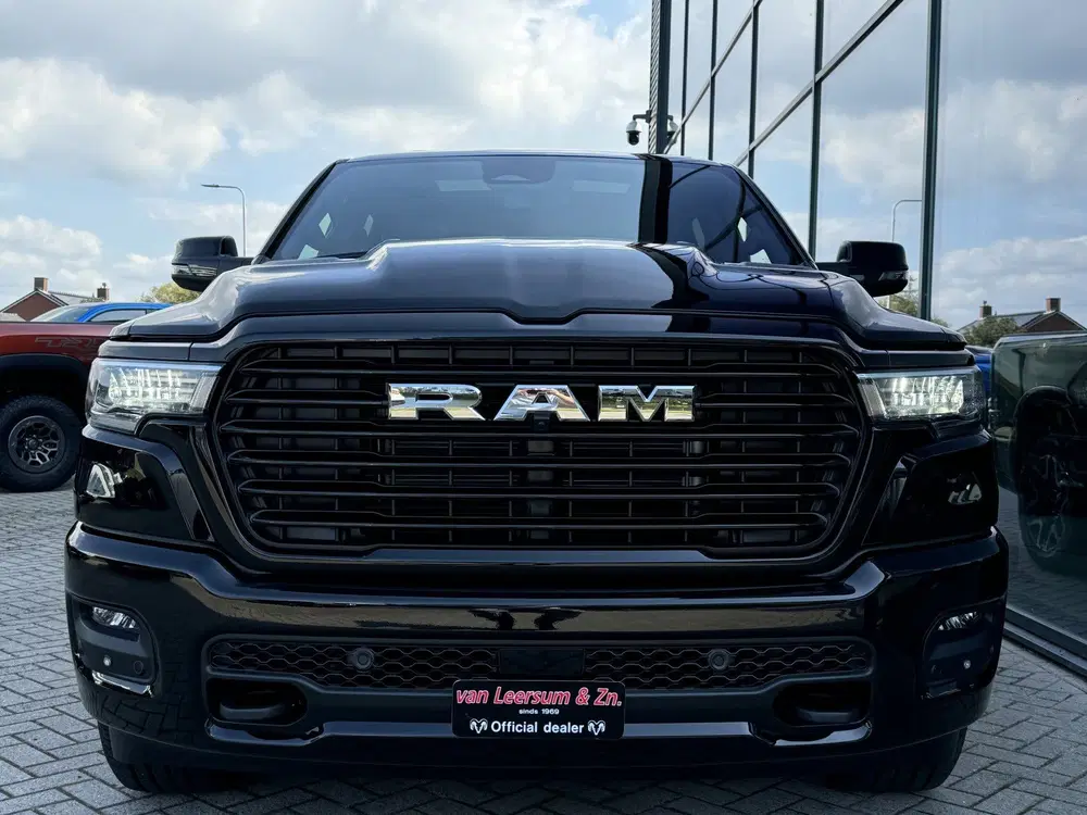 Dodge RAM Laramie Sport Hurricane uit 2025, foto 2