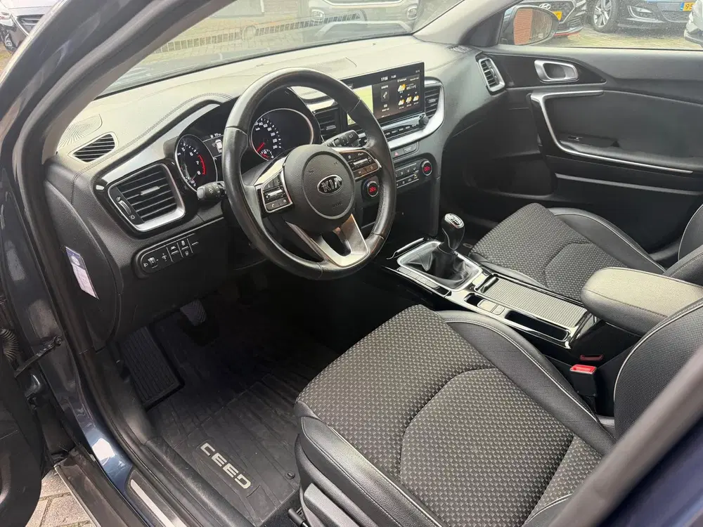 Kia XCeed 1.0 T-GDi DynamicLine uit 2020, foto 13