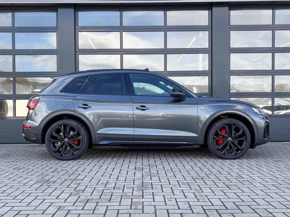 Audi Q5 55 TFSIe 367pk S edition uit 2021, foto 3