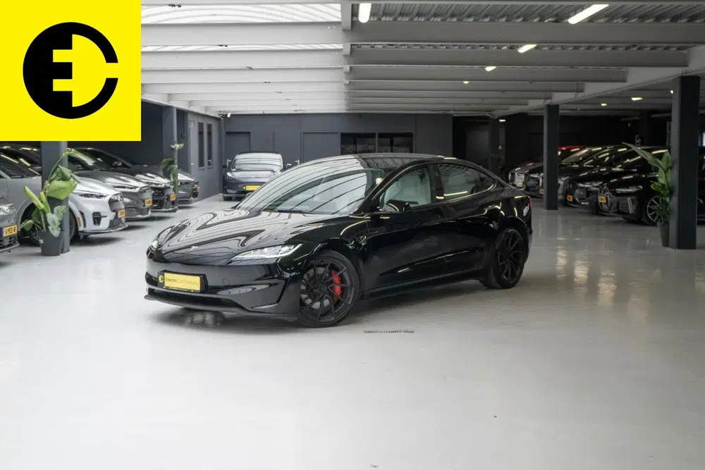 Tesla Model 3 Performance AWD 78 kWh uit 2024