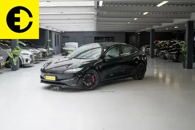 Tesla Model 3 Performance AWD 78 kWh uit 2024
