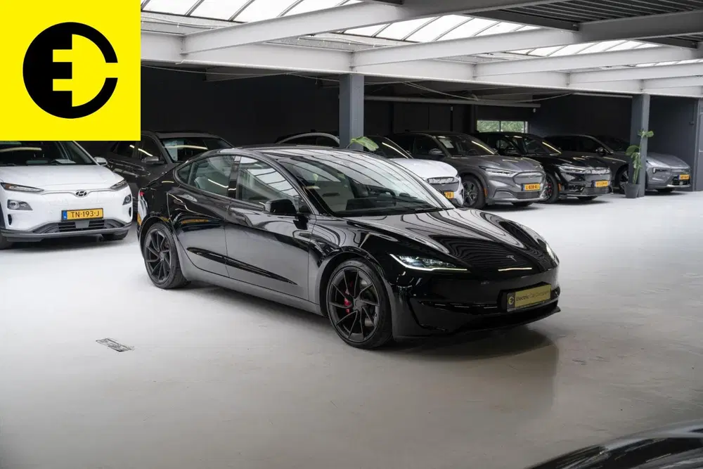 Tesla Model 3 Performance AWD 78 kWh uit 2024, foto 11