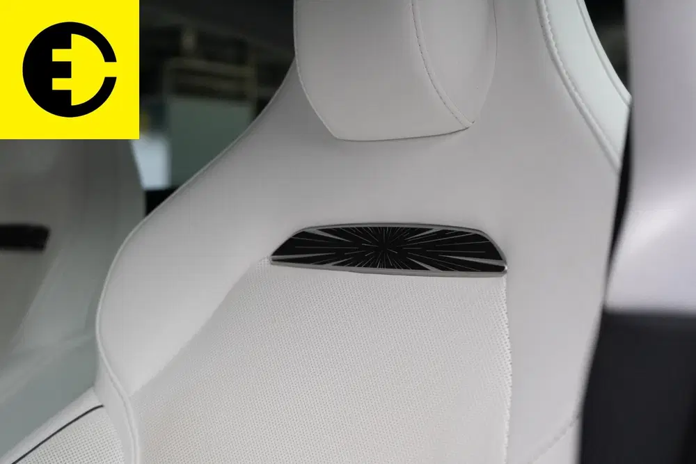 Tesla Model 3 Performance AWD 78 kWh uit 2024, foto 6