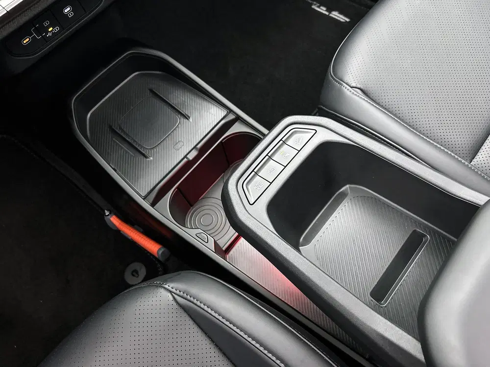 Kia EV4 Plus Advanced 58.3 kWh Stoel en stuurverwa uit 2025, foto 12