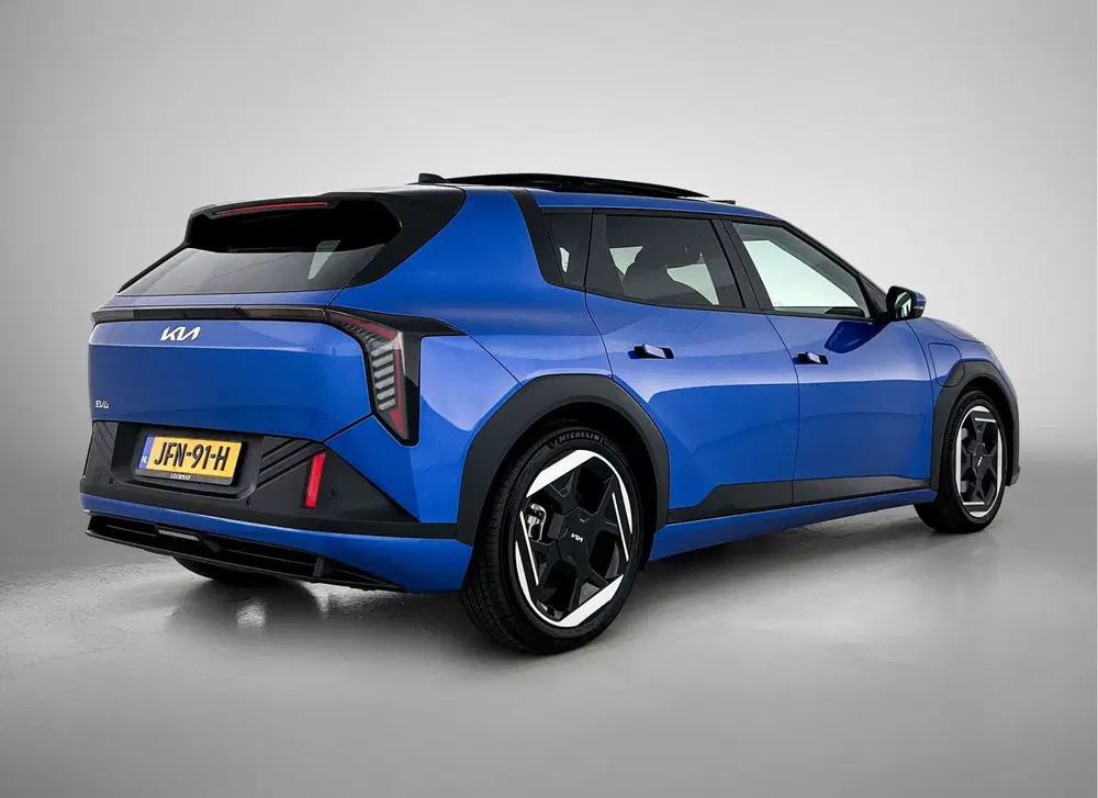 Kia EV4 Plus Advanced 58.3 kWh Stoel en stuurverwa uit 2025, foto 2