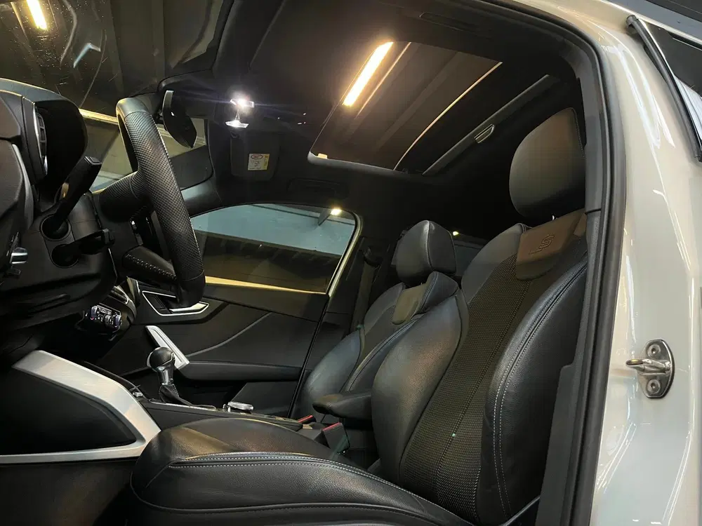 Audi Q2 35 TFSI CoD Sport S Line Edition Pano uit 2019, foto 10