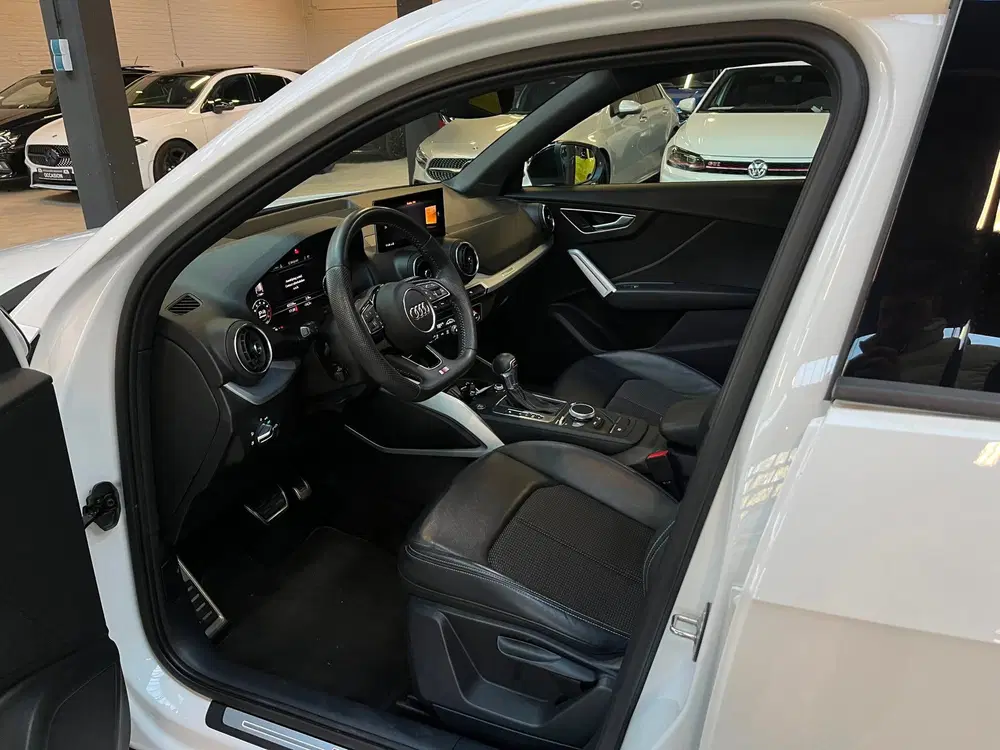 Audi Q2 35 TFSI CoD Sport S Line Edition Pano uit 2019, foto 9