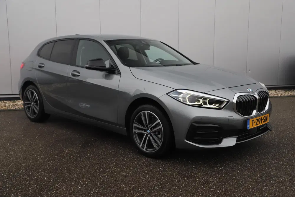 BMW 1-serie 118i Automaat LMV Sportstoelen Half Leder uit 2023, foto 3