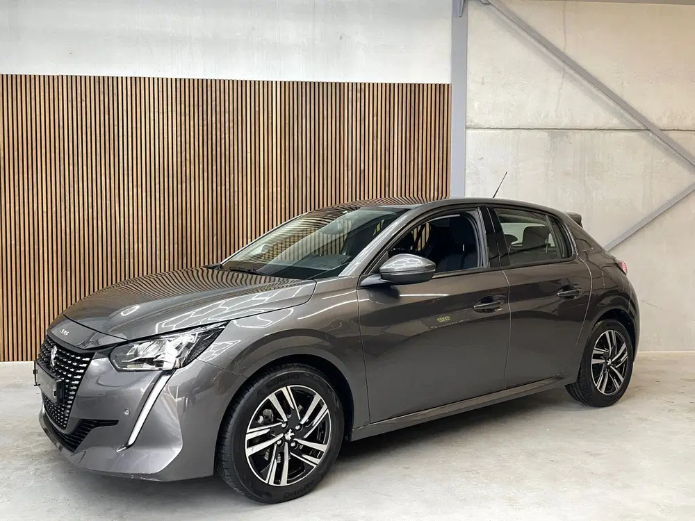 Peugeot 208 1.2 Turbo Allure AUTOMAAT uit 2020, foto 2