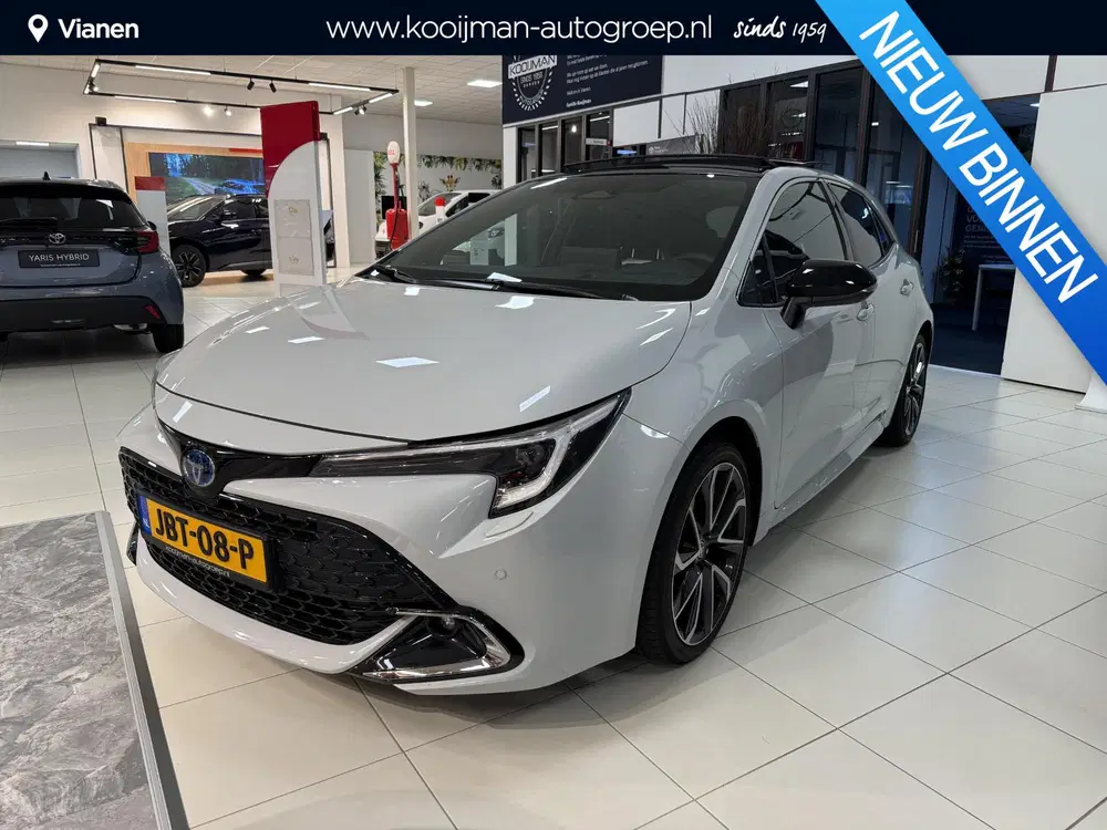 Toyota Corolla Hybrid 140 Executive + Panorama schuif uit 2025