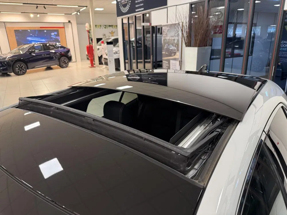 Toyota Corolla Hybrid 140 Executive + Panorama schuif uit 2025, foto 5