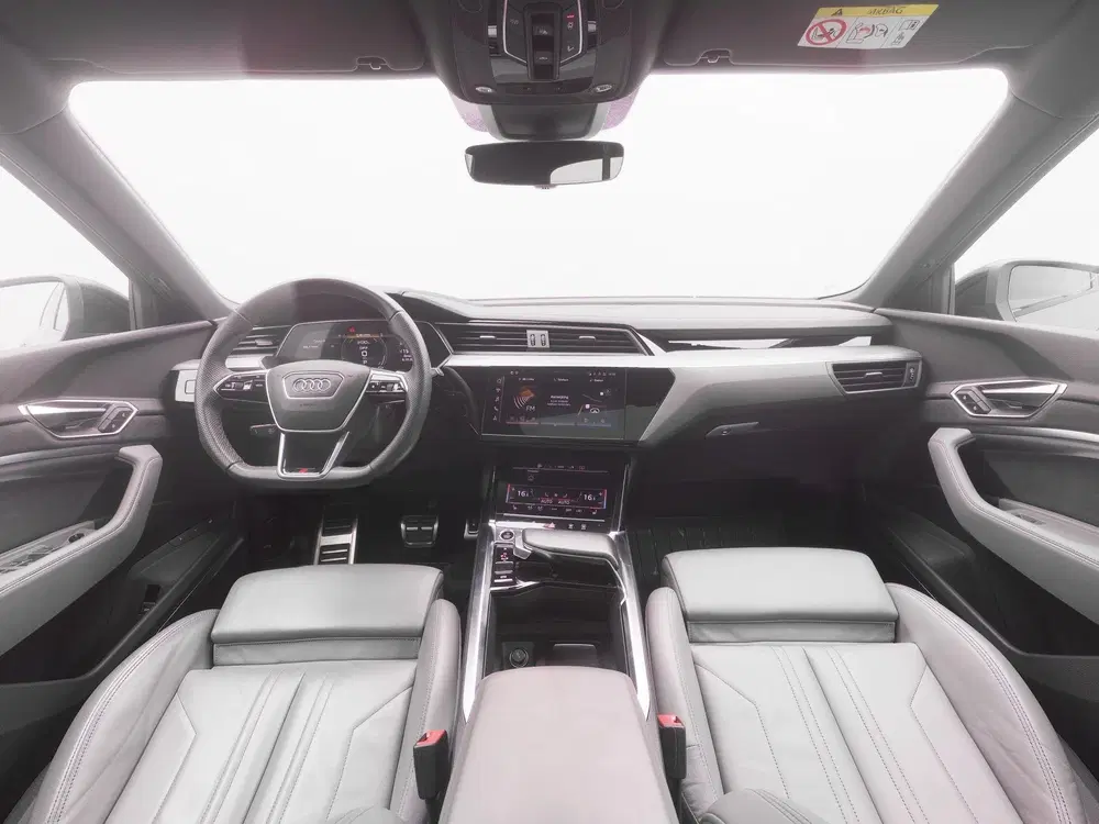 Audi Q8 e-tron 50 quattro S Edition 95 kWh uit 2024, foto 3