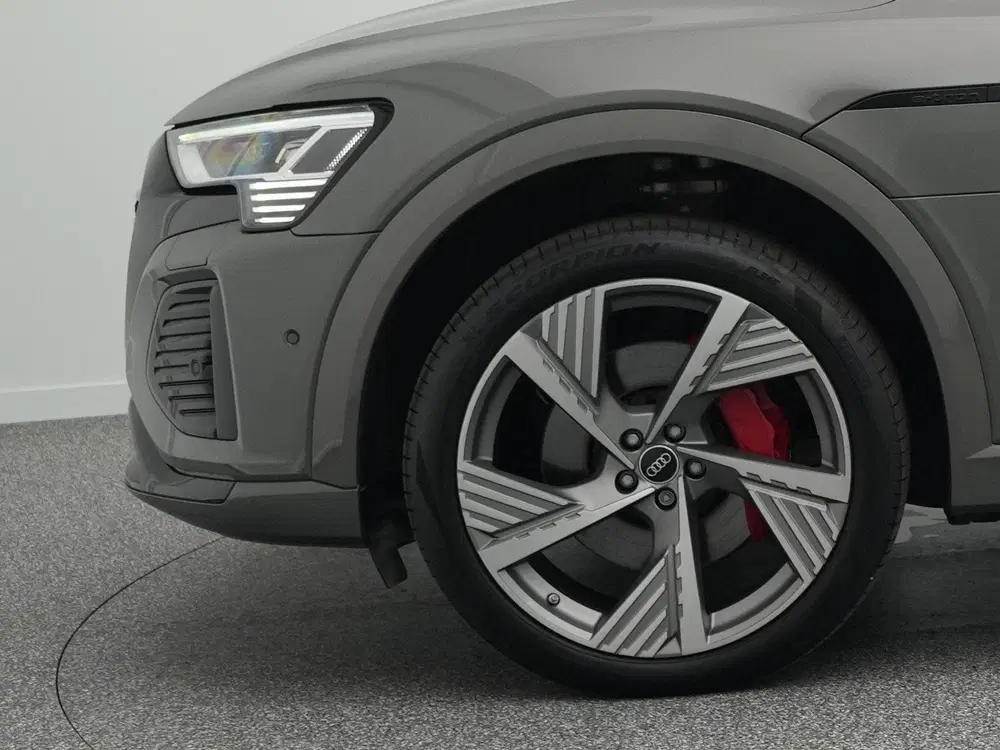 Audi Q8 e-tron 50 quattro S Edition 95 kWh uit 2024, foto 6