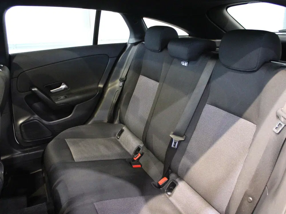Mercedes-Benz CLA 180 Business Solution Panor uit 2021, foto 10