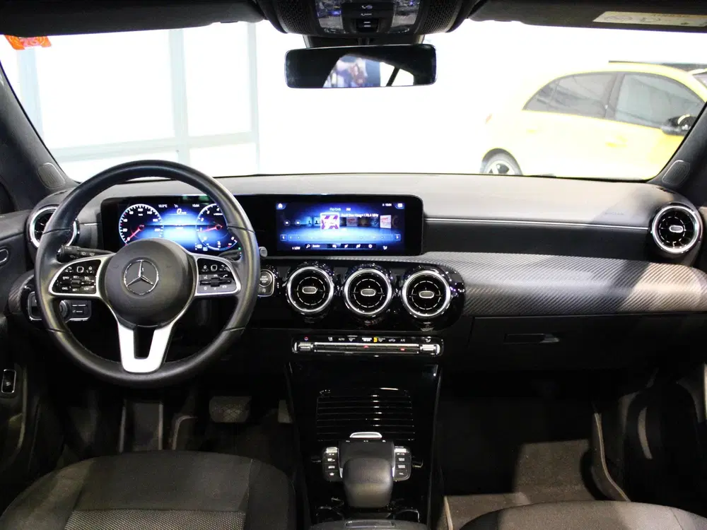 Mercedes-Benz CLA 180 Business Solution Panor uit 2021, foto 11