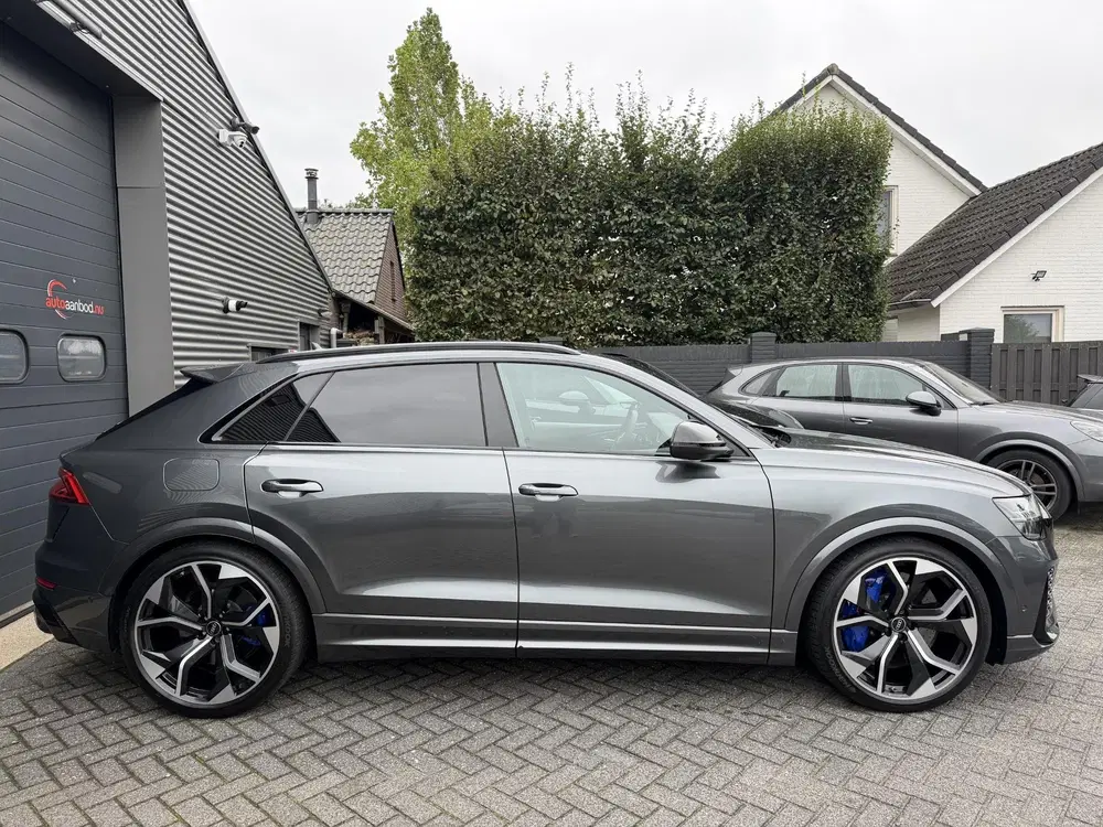 Audi RS Q8 4.0 TFSI RS Q8 quattro uit 2021, foto 4