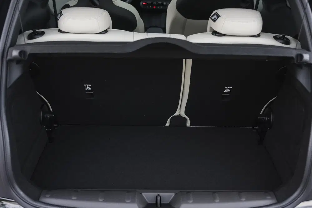 Mini Hatchback Cooper C Automaat uit 2026, foto 12