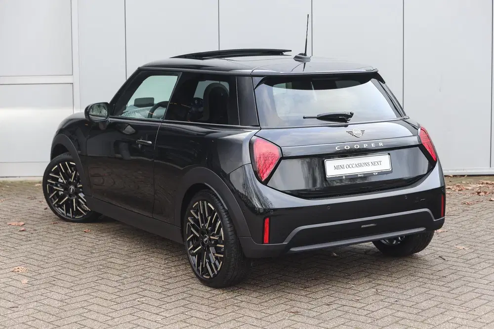 Mini Hatchback Cooper C Automaat uit 2026, foto 2