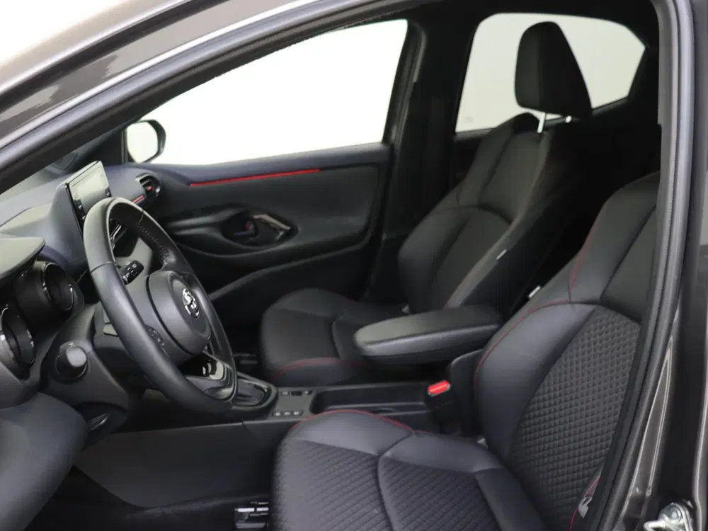 Toyota Yaris 1.5 Hybrid Executive uit 2022, foto 15