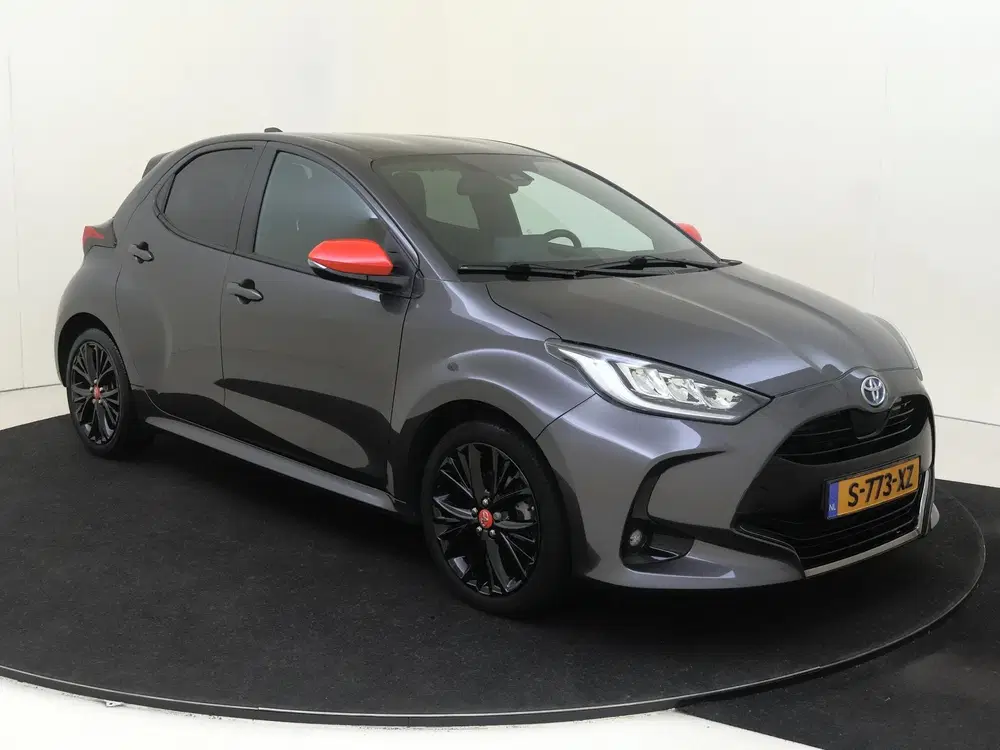 Toyota Yaris 1.5 Hybrid Executive uit 2022, foto 2