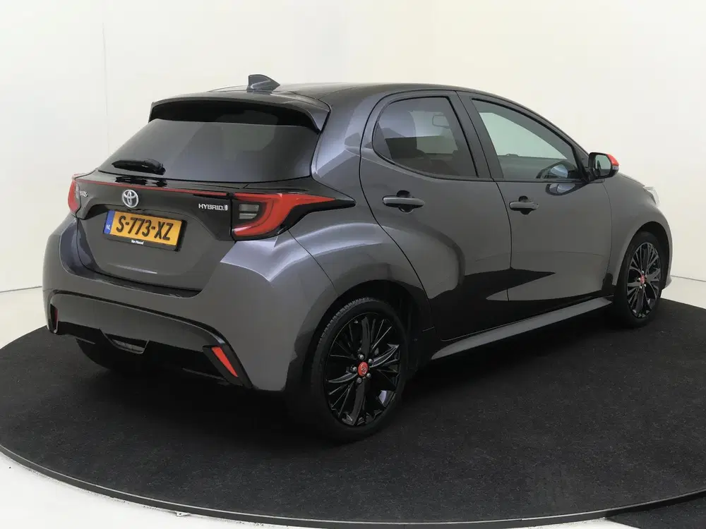 Toyota Yaris 1.5 Hybrid Executive uit 2022, foto 4