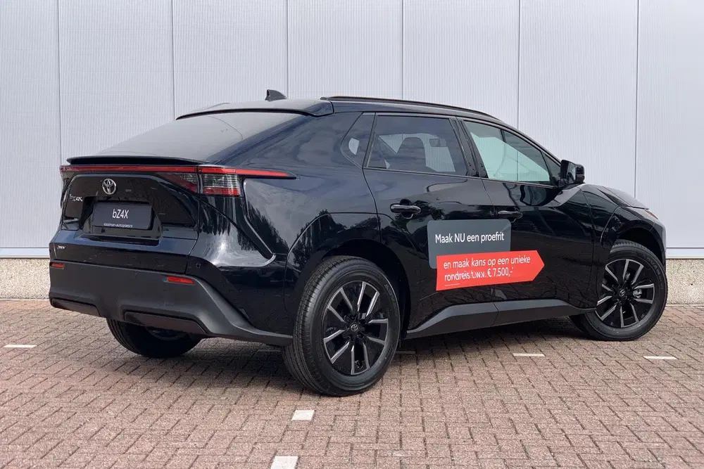 Toyota bZ4X Dynamic 73 kWh uit 2026, foto 2