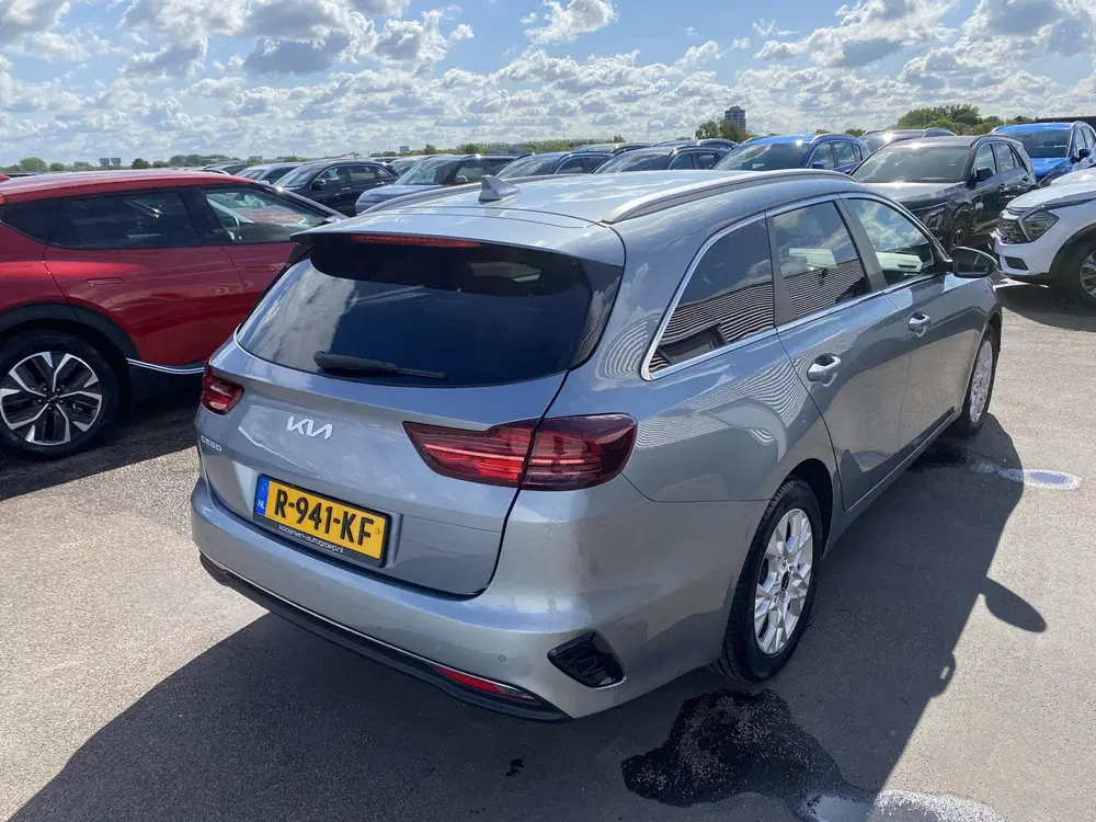 Kia Ceed 1.5 T-GDi MHEV DynamicPlusLine Automaat uit 2022, foto 11