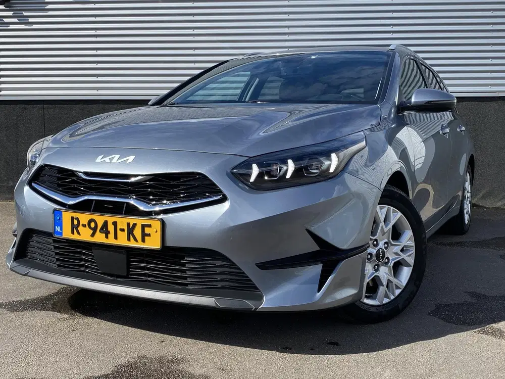 Kia Ceed 1.5 T-GDi MHEV DynamicPlusLine Automaat uit 2022, foto 2
