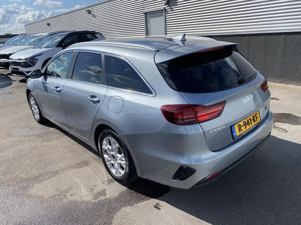 Kia Ceed 1.5 T-GDi MHEV DynamicPlusLine Automaat uit 2022, foto 4