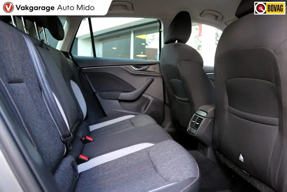 Skoda Kamiq 1.0 TSI Business Edition uit 2023, foto 12
