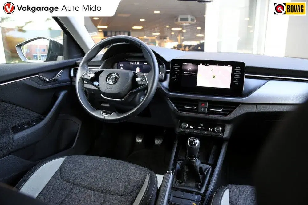 Skoda Kamiq 1.0 TSI Business Edition uit 2023, foto 3