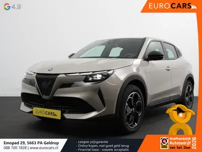Alfa Romeo Junior Elettrica Automaat 156PK Adaptieve Cruise uit 2025