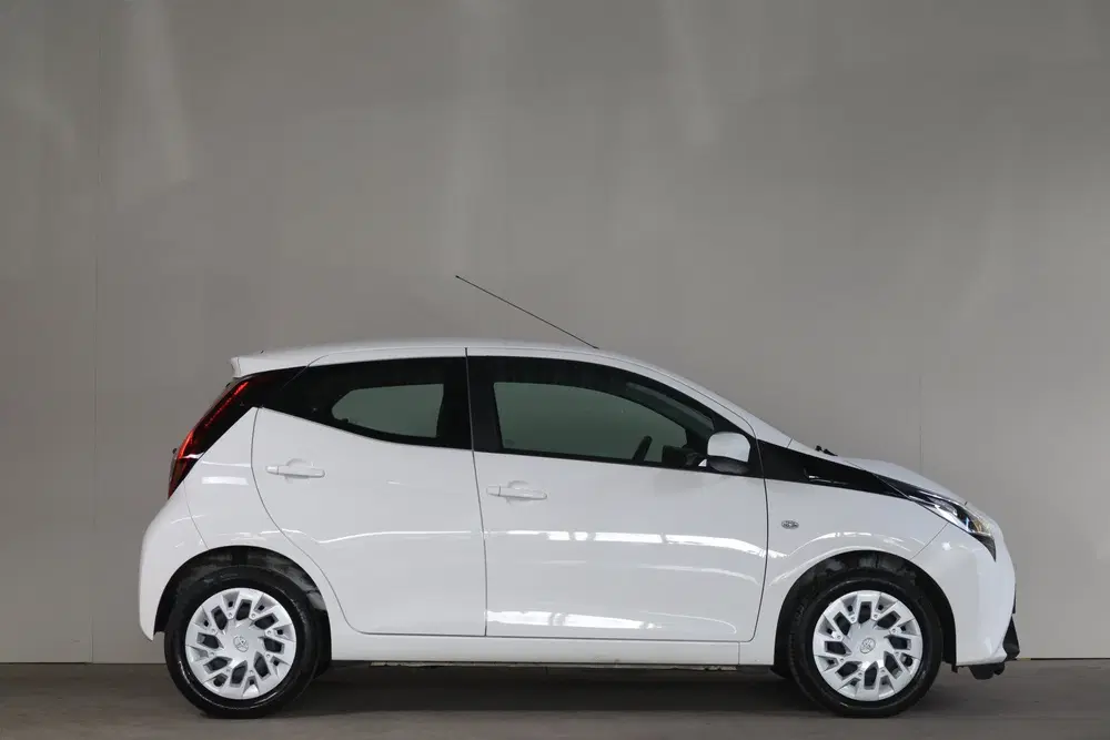 Toyota Aygo 1.0 VVT-i x-play uit 2020, foto 10