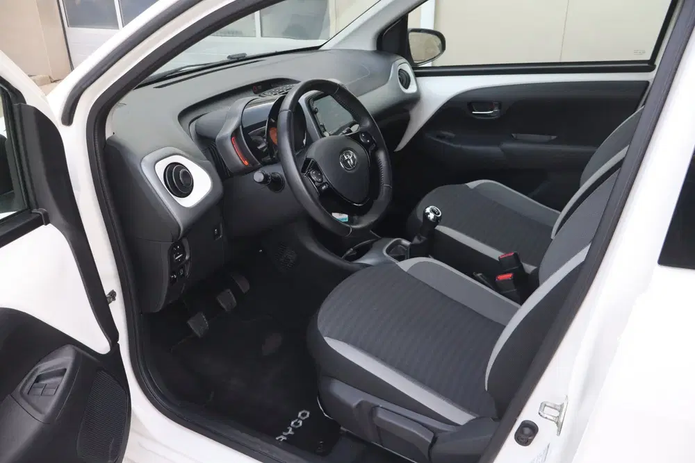 Toyota Aygo 1.0 VVT-i x-play uit 2020, foto 4