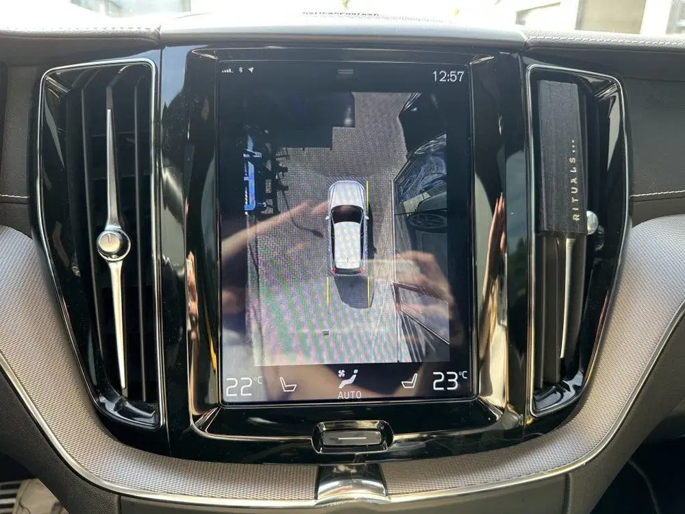 Volvo XC60 T8 Twin Engine 405pk Geartronic AWD Polest uit 2020, foto 12