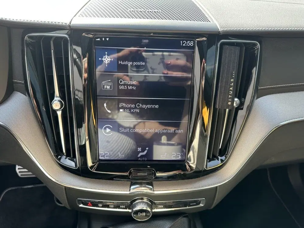 Volvo XC60 T8 Twin Engine 405pk Geartronic AWD Polest uit 2020, foto 13