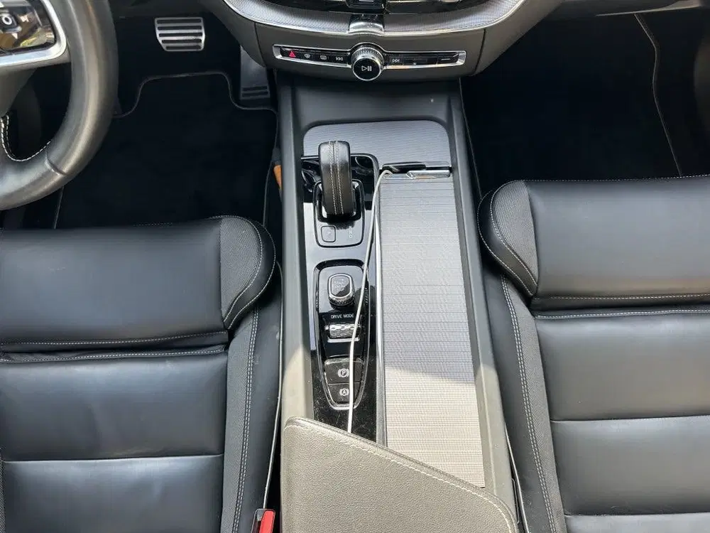 Volvo XC60 T8 Twin Engine 405pk Geartronic AWD Polest uit 2020, foto 15