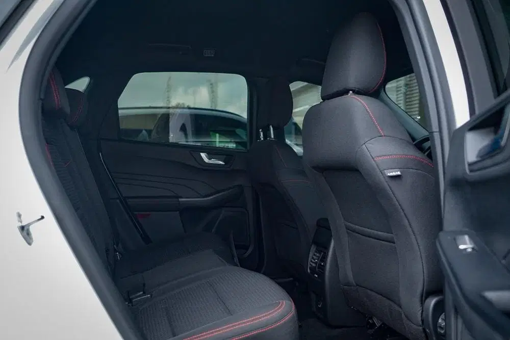 Ford Kuga 2.5 PHEV ST-Line uit 2022, foto 8