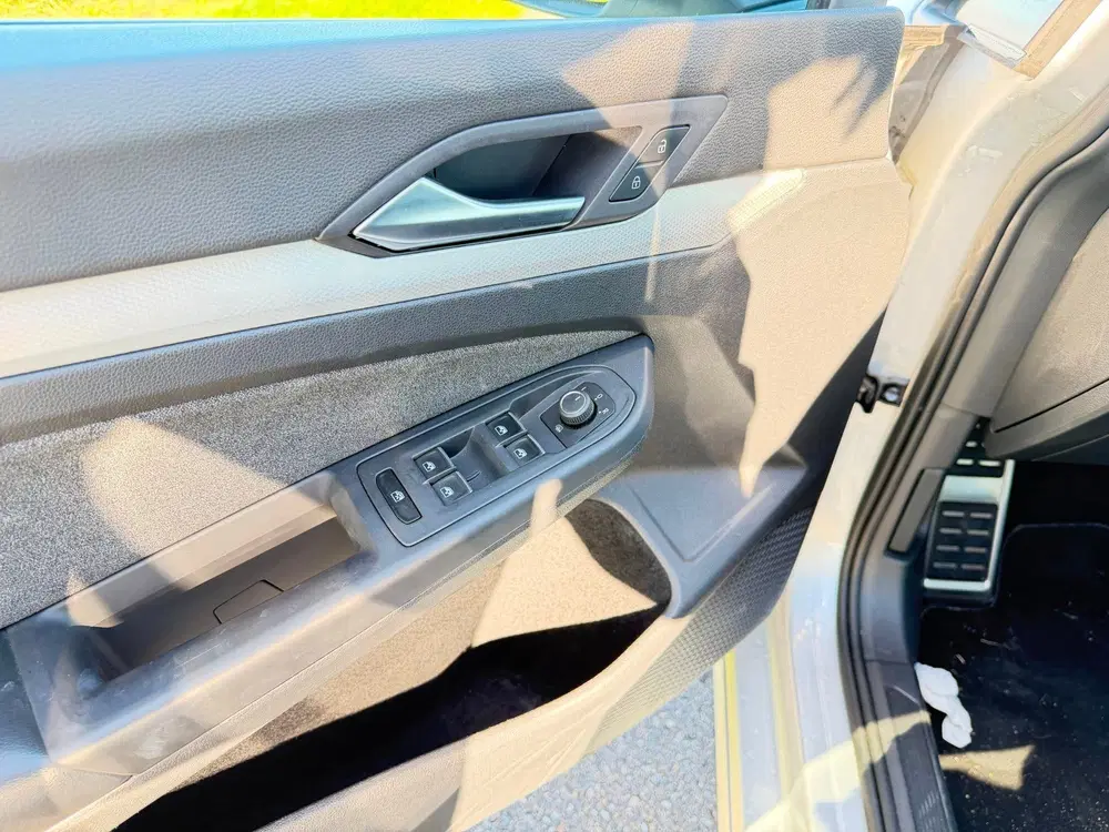 Volkswagen Golf 1.5 TSI MOVE Business uit 2024, foto 9