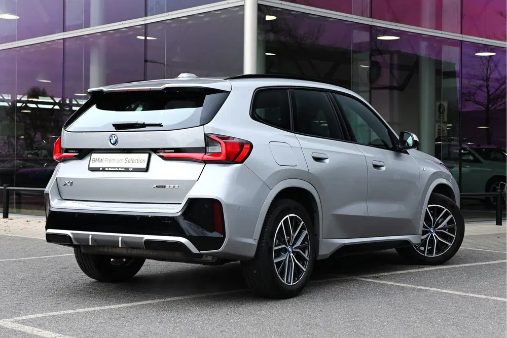 BMW X1 xDrive25e M Sport Automaat uit 2024, foto 2