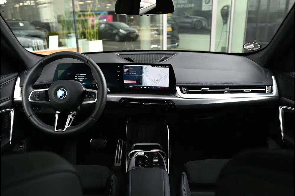 BMW X1 xDrive25e M Sport Automaat uit 2024, foto 4